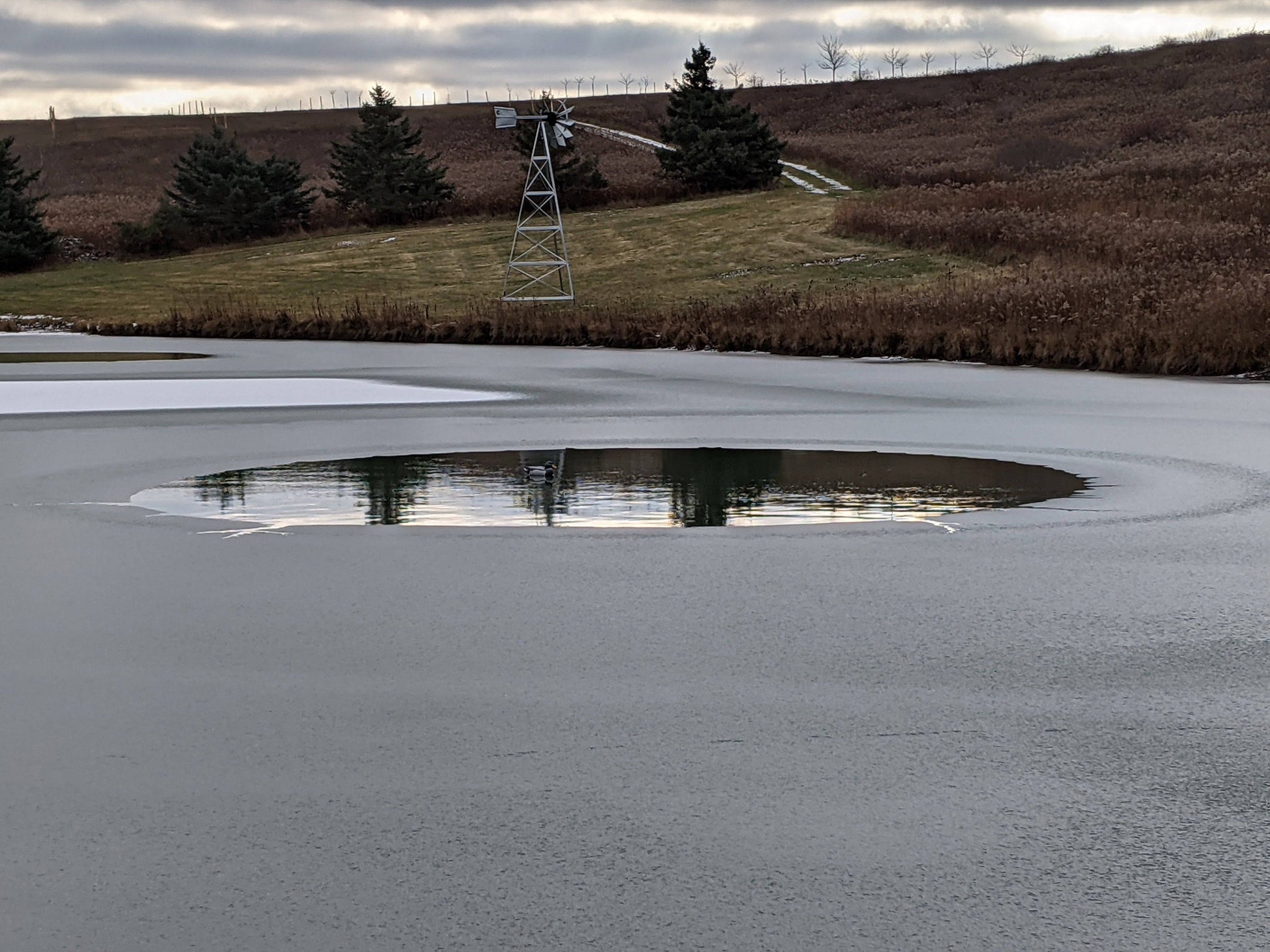 Outdoor Water Solutions 3 Legged Windmill Pond Aerator Kit.