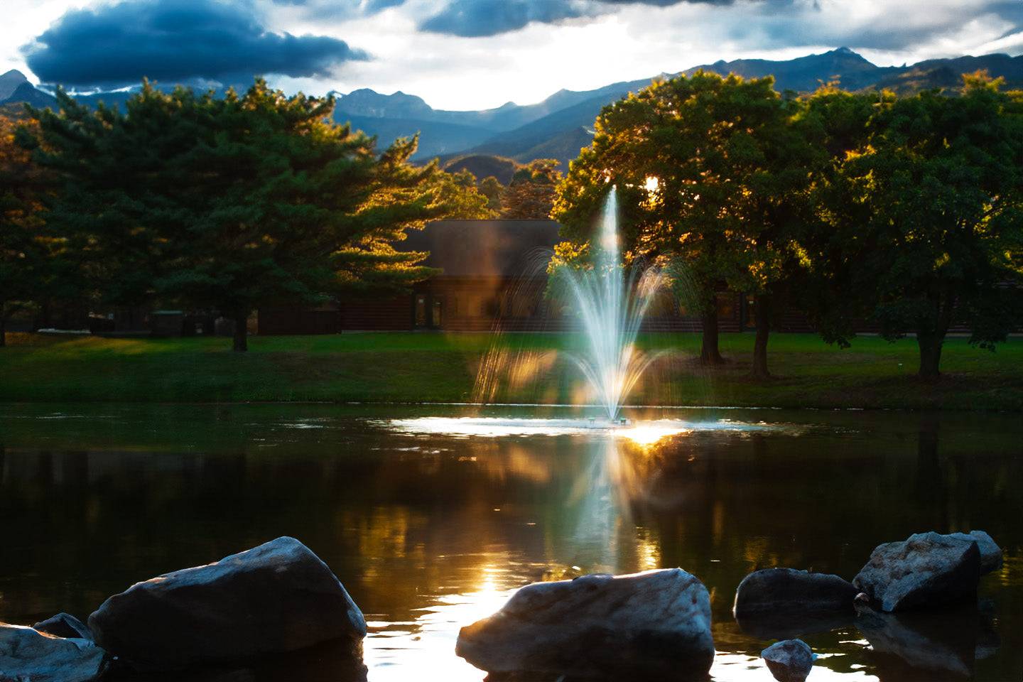 Scott Aerator Amherst Pond Fountain.