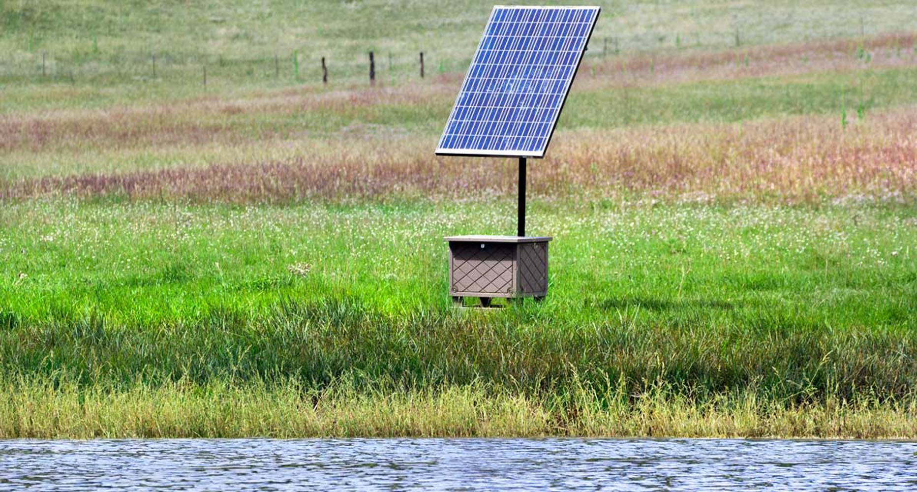 Solaer Solar Powered Pond Aerator - Up to 1 acre.