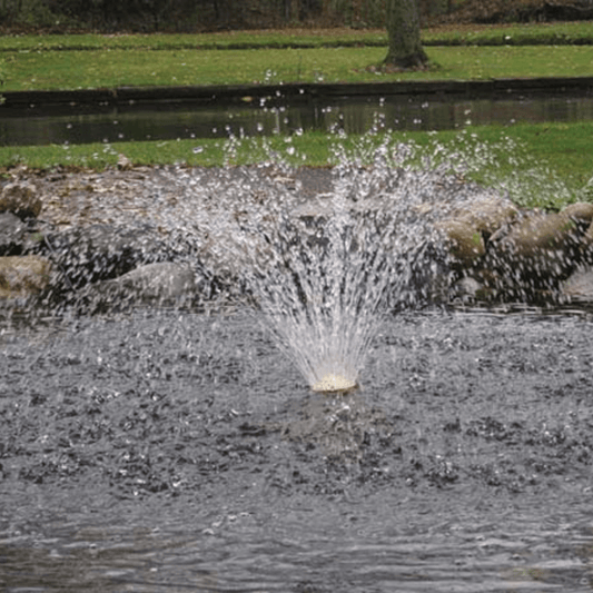 Multi-Spray Nozzle quiet circular spray fountain nozzle creating hundreds of droplets in a pond, impressive low-noise circular water display