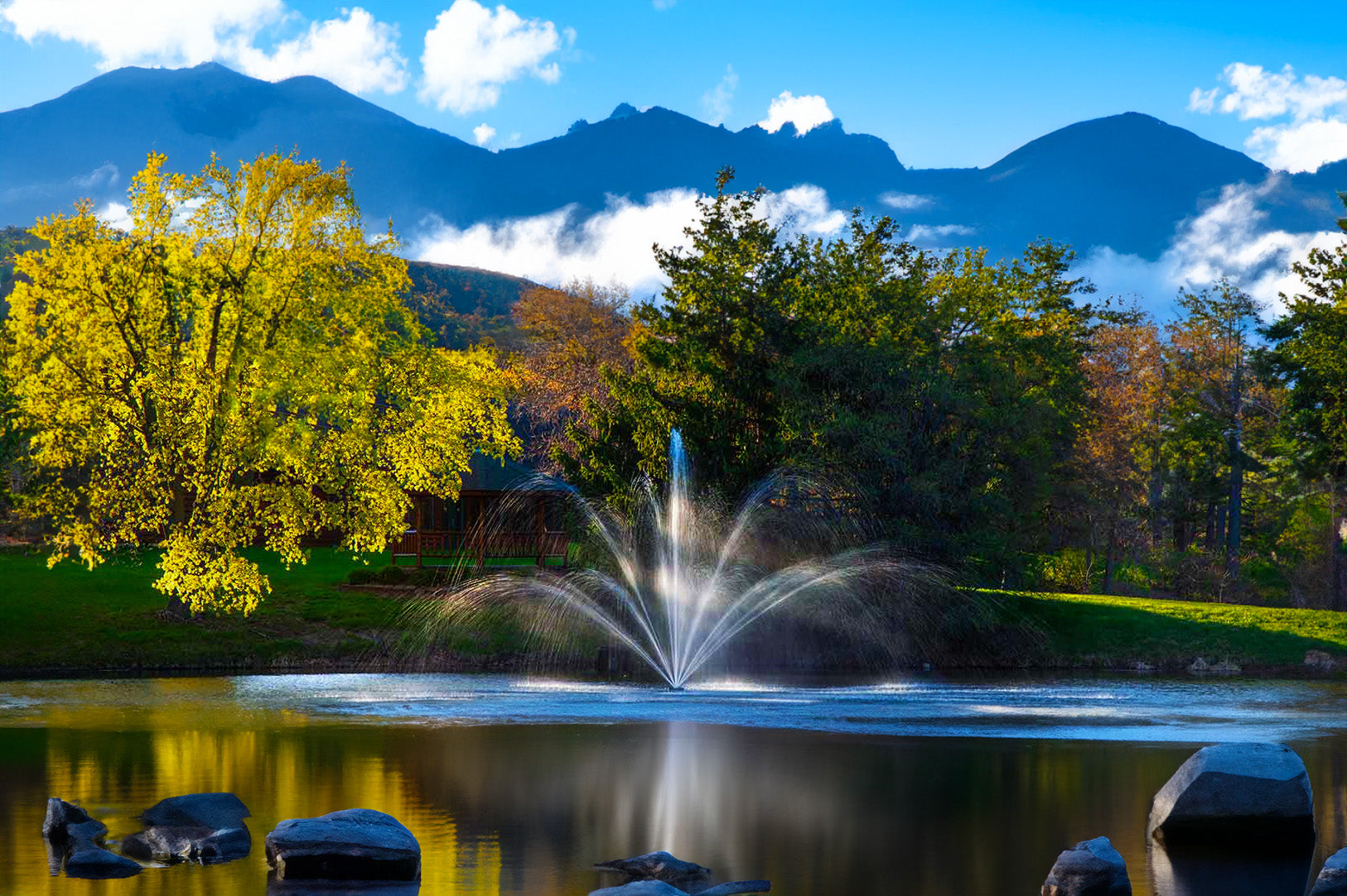 Scott Aerator The Great Lakes Pond Fountain - Living Water Aeration