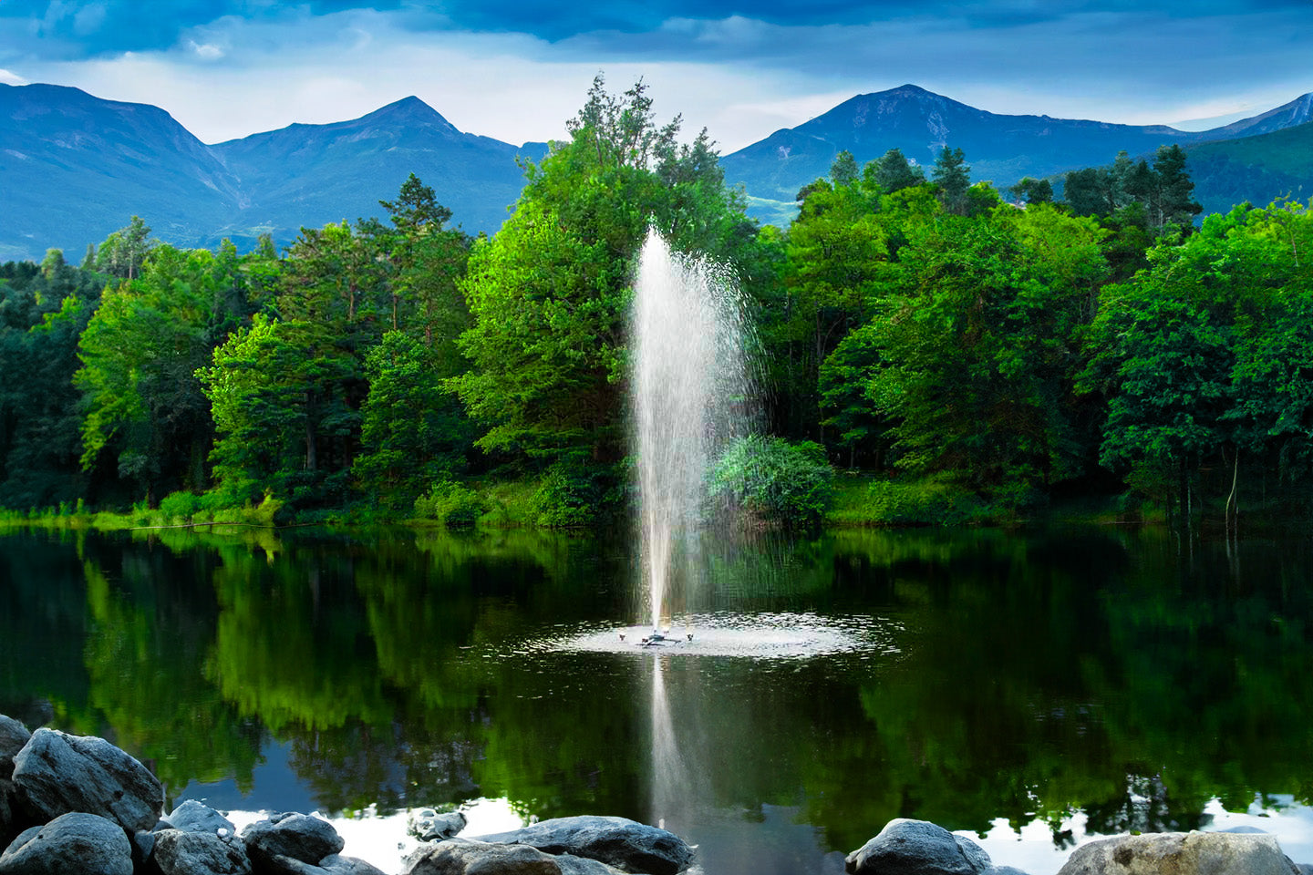Scott Aerator The Gusher Pond Fountain - Living Water Aeration