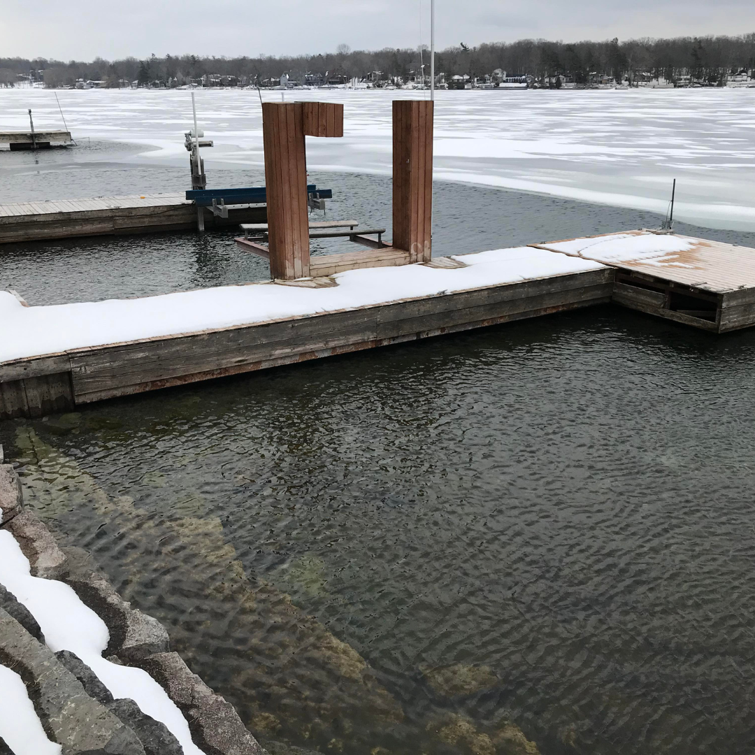 KASCO Deicers for Ponds and Lakes - model specifications and performance charts for optimal water coverage.